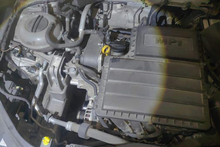 Used Skoda Octavia 2018 1.6L Automatic Luxury Edition Engine Bay Right
