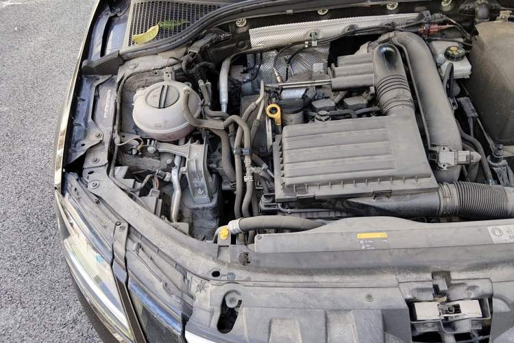 Used Skoda Octavia 2018 TSI280 DSG Luxury Edition Engine Bay Right