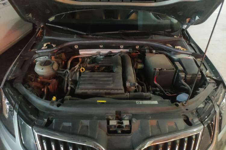 Used Skoda Octavia 2018 Station Wagon TSI230 DSG Luxury Edition Engine Bay