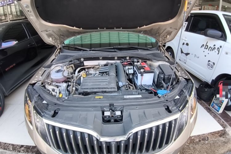 Used Skoda Octavia 2018 TSI230 DSG Luxury Edition Engine Bay