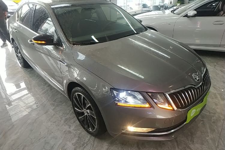 Used Skoda Octavia 2018 TSI280 DSG Luxury Edition Exterior 1