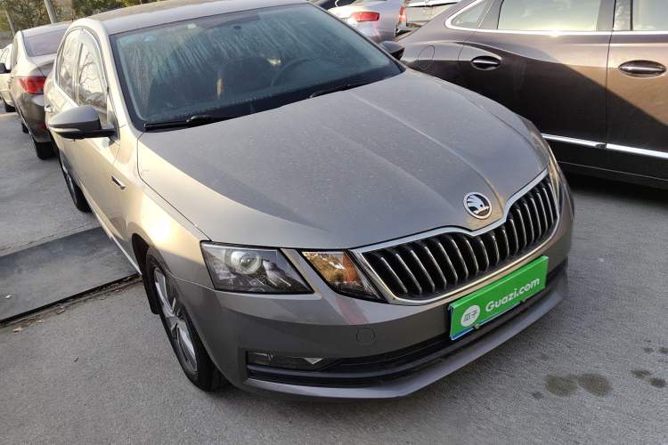Used Skoda Octavia 2018 TSI230 DSG Comfort Edition Exterior 2