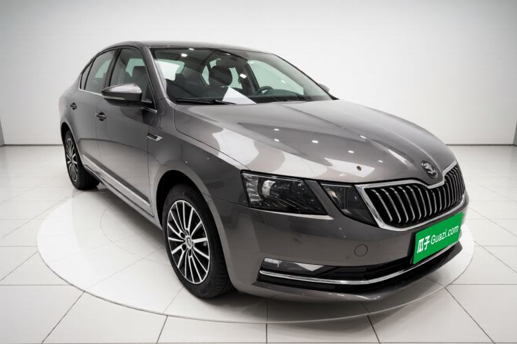 Used Skoda Octavia 2018 TSI230 DSG Luxury Edition Exterior 2