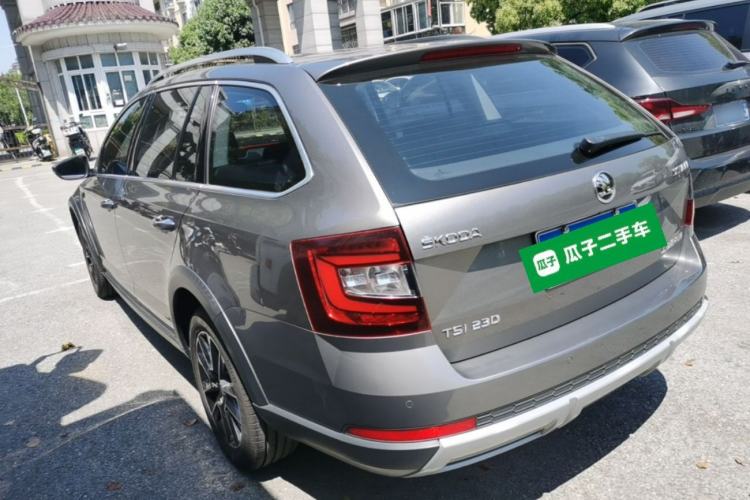 Used Skoda Octavia 2018 Station Wagon TSI230 DSG Luxury Edition Exterior 2