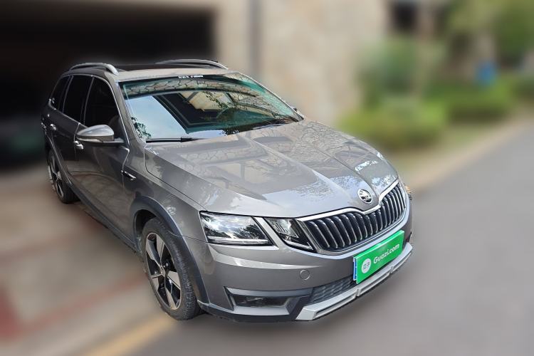Used Skoda Octavia 2018 Station Wagon TSI280 DSG Luxury Edition Exterior 2