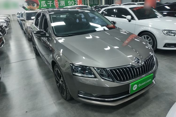 Used Skoda Octavia 2018 TSI280 DSG Flagship Edition Exterior 2