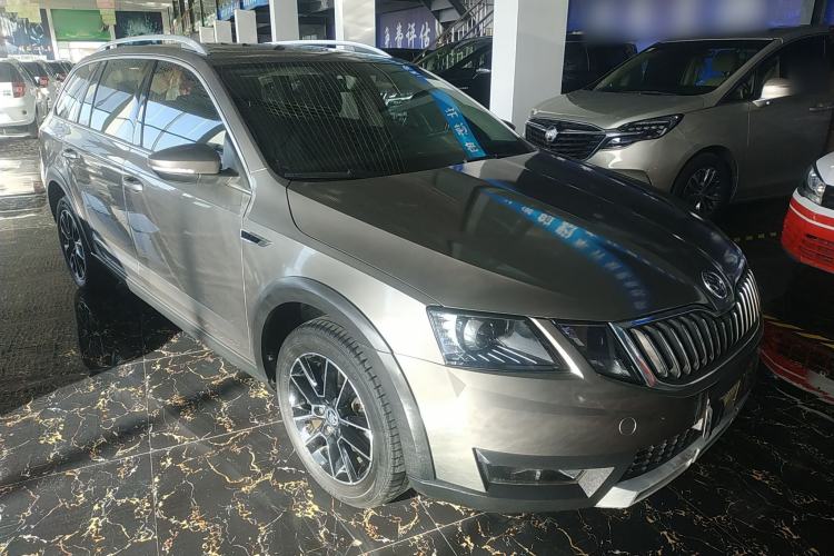 Used Skoda Octavia 2018 Station Wagon TSI230 DSG Luxury Edition Exterior 2