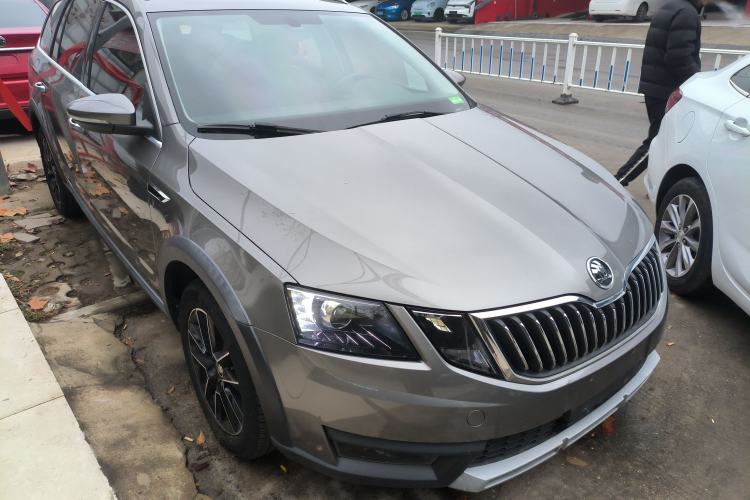 Used Skoda Octavia 2018 Station Wagon TSI230 DSG Luxury Edition Exterior 2