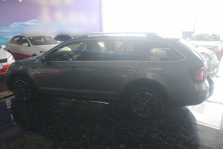 Used Skoda Octavia 2018 Station Wagon TSI230 DSG Luxury Edition Exterior 3