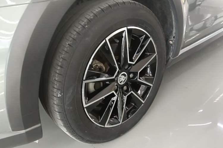 Used Skoda Octavia 2018 Station Wagon TSI230 DSG Luxury Edition Exterior 4