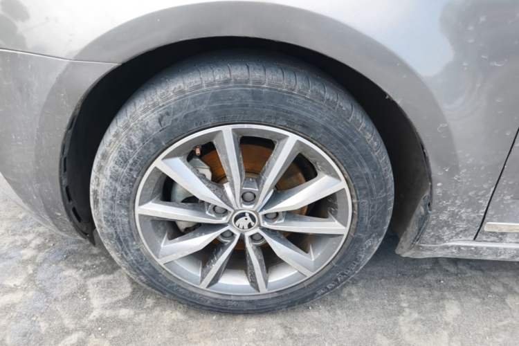 Used Skoda Octavia 2018 TSI230 DSG Comfort Edition Exterior 4