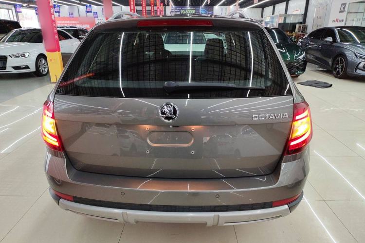 Used Skoda Octavia 2018 Station Wagon TSI280 DSG Luxury Edition Exterior 4