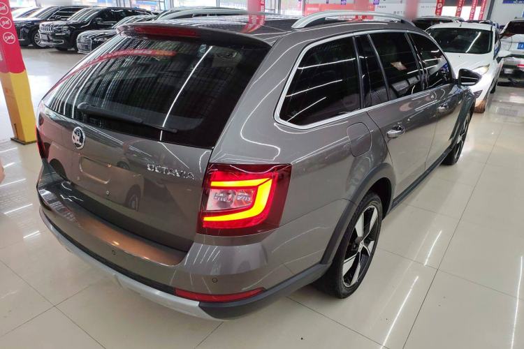 Used Skoda Octavia 2018 Station Wagon TSI280 DSG Luxury Edition Exterior 5