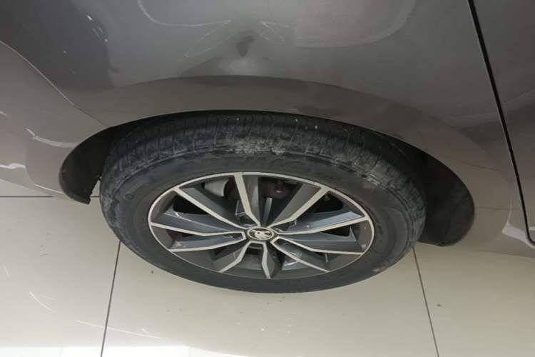 Used Skoda Octavia 2018 TSI230 DSG Comfort Edition Exterior 5