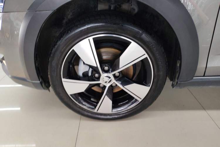 Used Skoda Octavia 2018 Station Wagon TSI280 DSG Luxury Edition Exterior 7