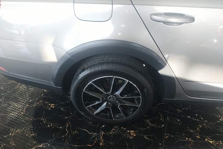 Used Skoda Octavia 2018 Station Wagon TSI230 DSG Luxury Edition Exterior 8