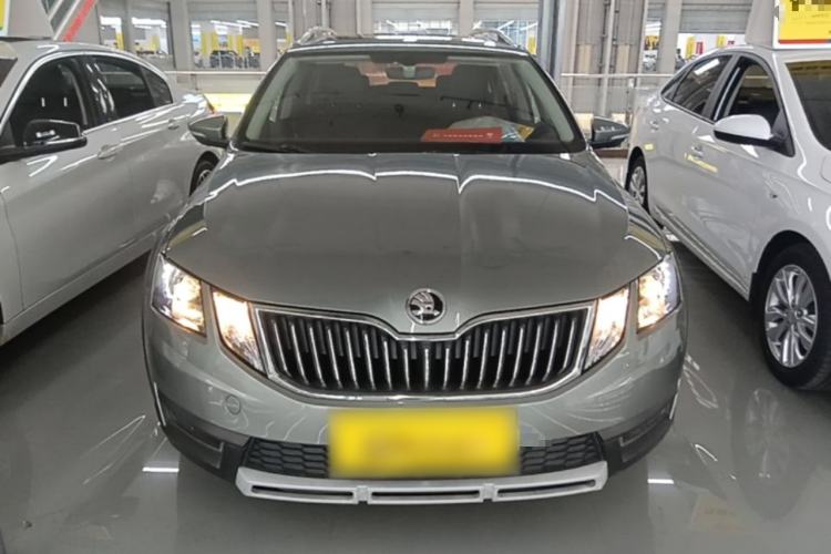 Used Skoda Octavia 2018 Station Wagon TSI230 DSG Luxury Edition Front