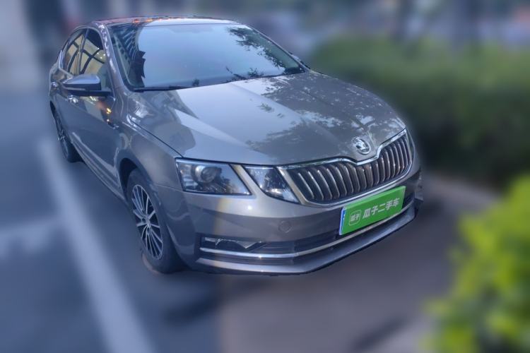 Used Skoda Octavia 2018 1.6L Automatic Luxury Edition Front