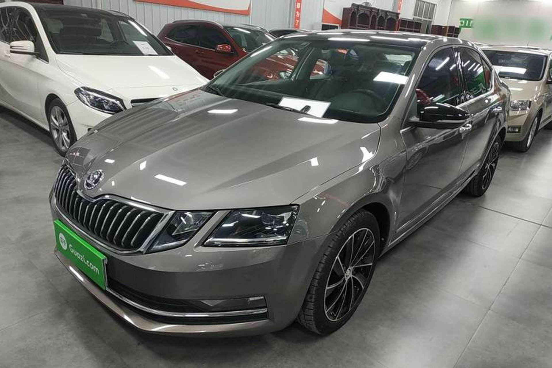 Used Skoda Octavia 2018 TSI280 DSG Flagship Edition Front Left 45 Deg