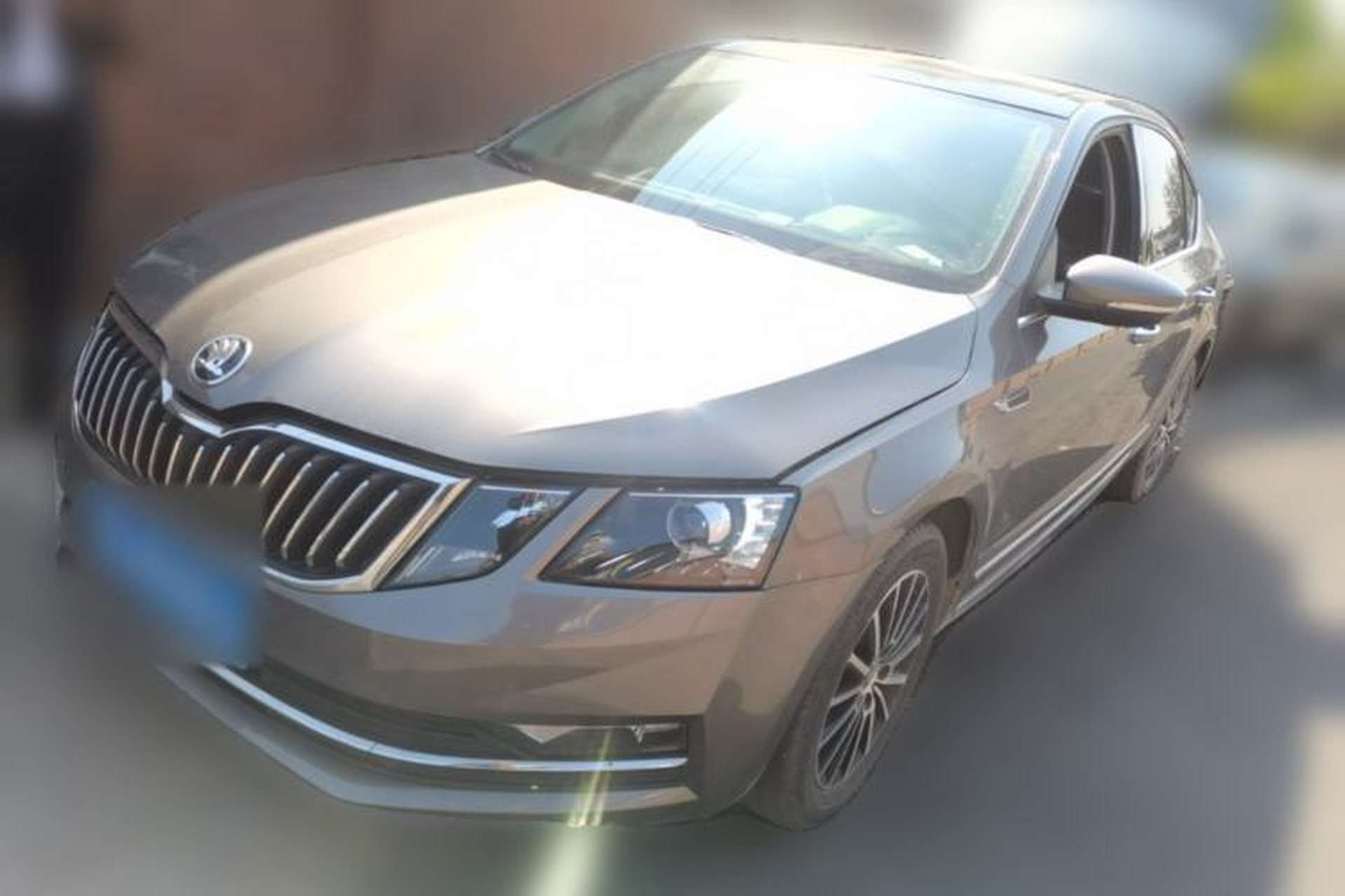 Used Skoda Octavia 2018 1.6L Automatic Luxury Edition Front Left 45 Deg