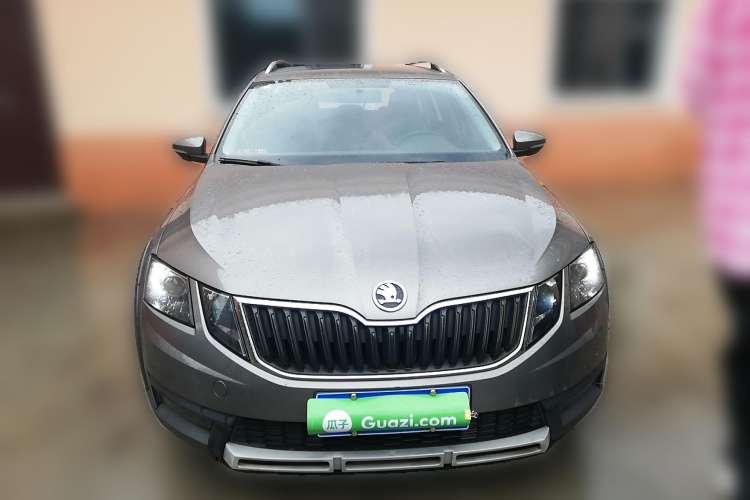Used Skoda Octavia 2018 Station Wagon TSI230 DSG Comfort Edition Front