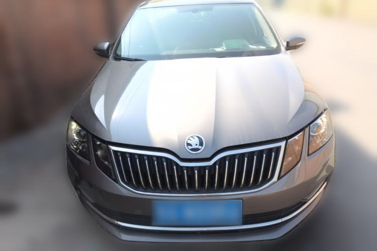 Used Skoda Octavia 2018 1.6L Automatic Luxury Edition Front