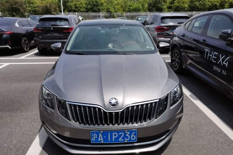 Used Skoda Octavia 2018 TSI230 DSG Luxury Edition Front