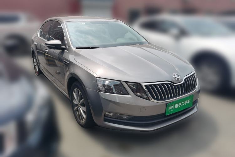 Used Skoda Octavia 2018 TSI230 DSG Comfort Edition Front Right 45 Deg