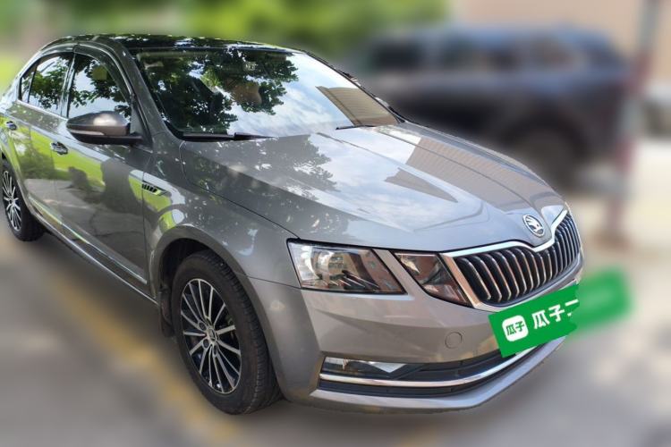 Used Skoda Octavia 2018 TSI230 DSG Luxury Edition Front Right 45 Deg