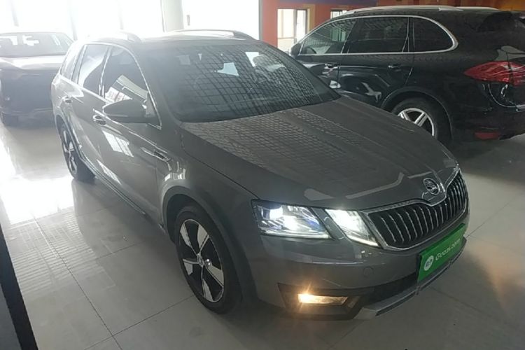 Used Skoda Octavia 2018 Station Wagon TSI280 DSG Luxury Edition Front Right 45 Deg
