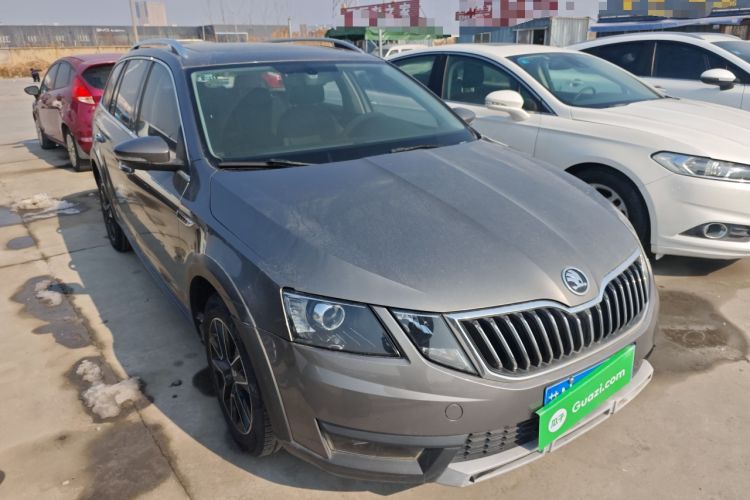 Used Skoda Octavia 2018 Station Wagon TSI230 DSG Luxury Edition Front Right 45 Deg