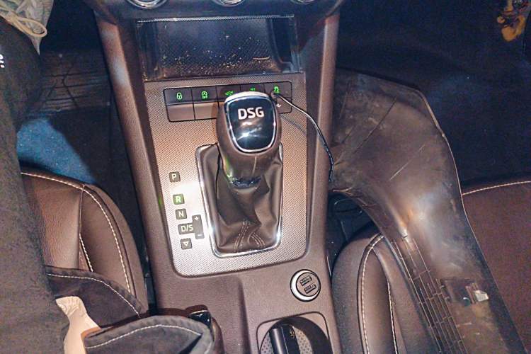 Used Skoda Octavia 2018 Station Wagon TSI280 DSG Flagship Edition Gear Lever
