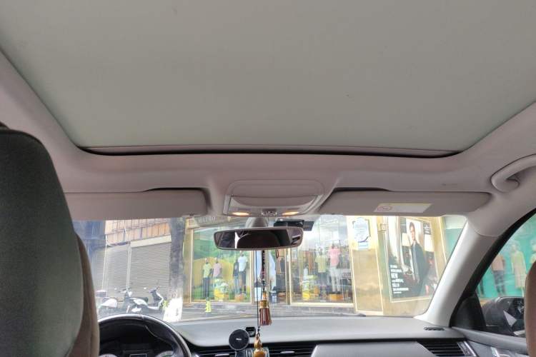 Used Skoda Octavia 2018 Station Wagon TSI280 DSG Luxury Edition Headliner