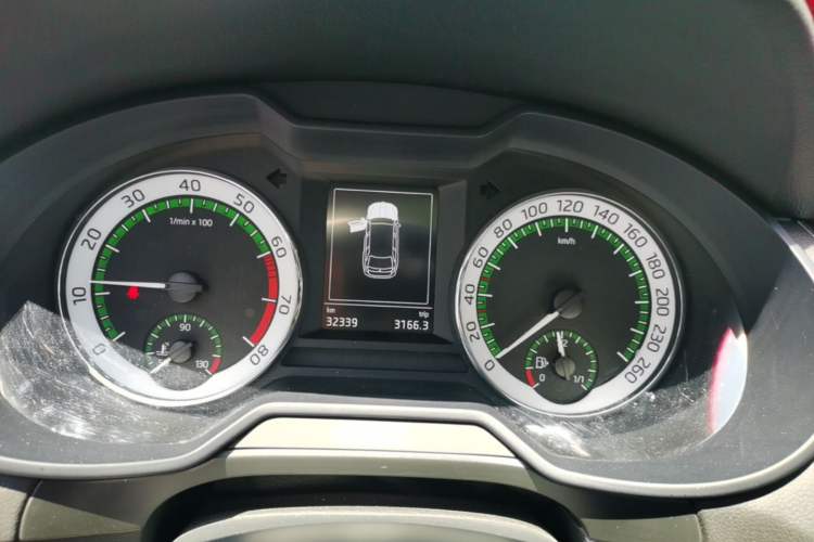 Used Skoda Octavia 2018 Station Wagon TSI230 DSG Luxury Edition Instrument Cluster