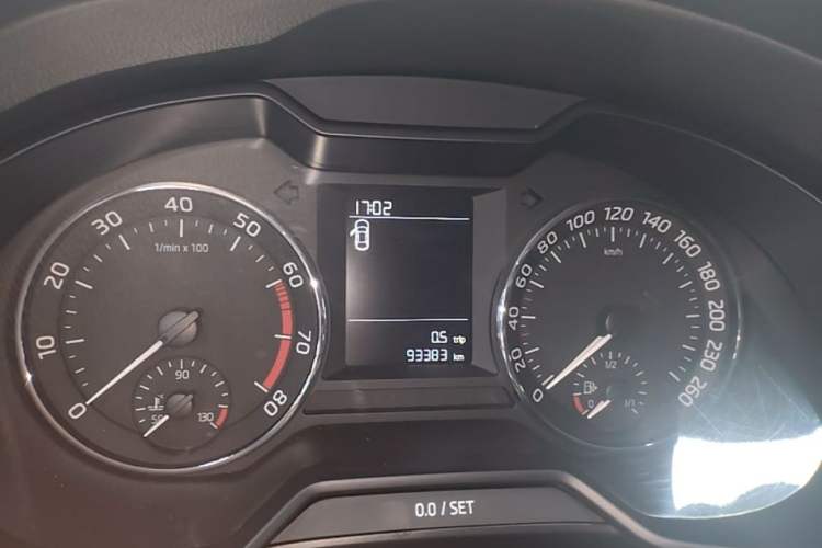 Used Skoda Octavia 2018 1.6L Automatic Comfort Edition Instrument Cluster