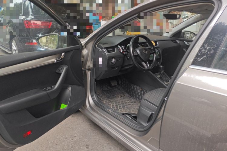 Used Skoda Octavia 2018 TSI230 DSG Luxury Edition Interior 3