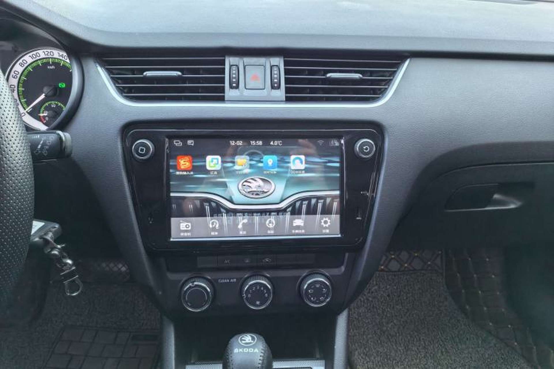 Used Skoda Octavia 2018 Station Wagon TSI230 DSG Luxury Edition Interior 6
