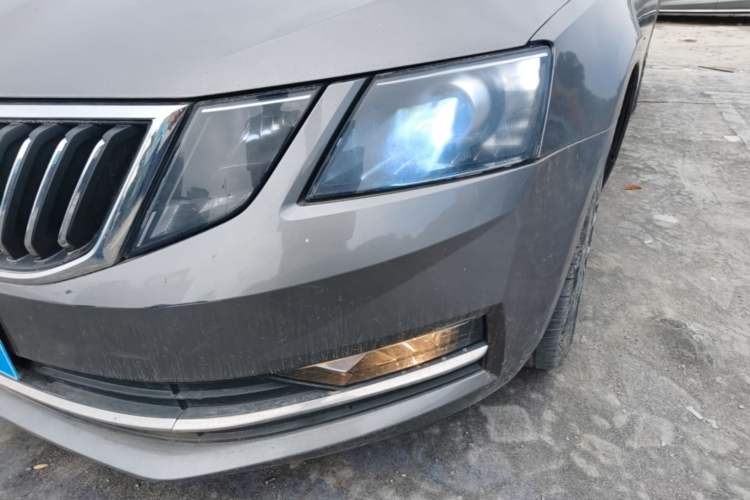 Used Skoda Octavia 2018 TSI230 DSG Comfort Edition Left Front Headlight
