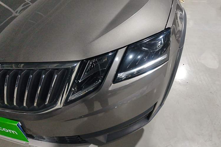 Used Skoda Octavia 2018 Station Wagon TSI280 DSG Flagship Edition Left Front Headlight