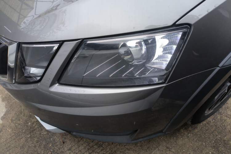 Used Skoda Octavia 2018 Station Wagon TSI230 DSG Luxury Edition Left Front Headlight
