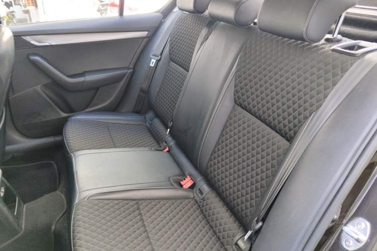 Used Skoda Octavia 2018 TSI280 DSG Luxury Edition Left Rear Seat