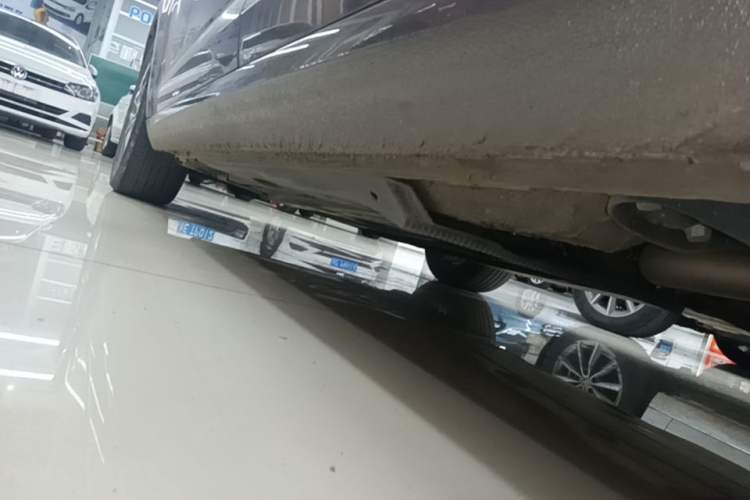 Used Skoda Octavia 2018 TSI230 DSG Comfort Edition Left Side Sill