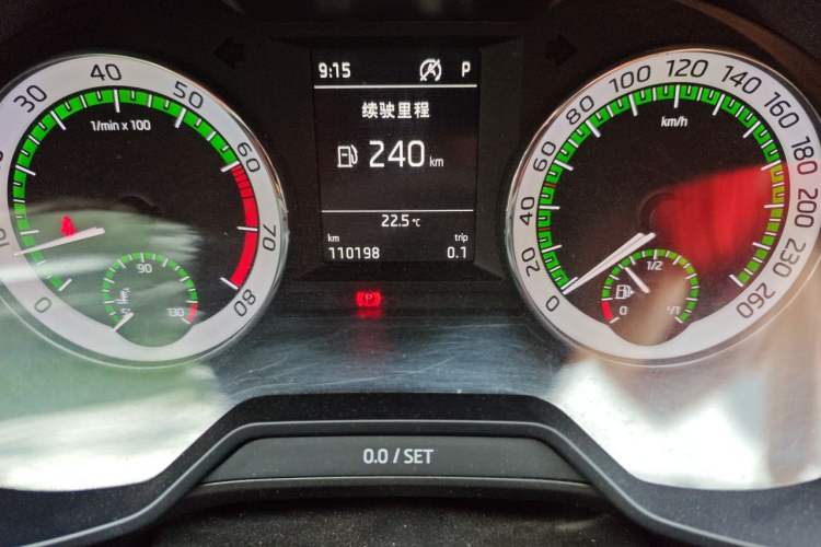 Used Skoda Octavia 2018 TSI280 DSG Luxury Edition Odometer Close Up