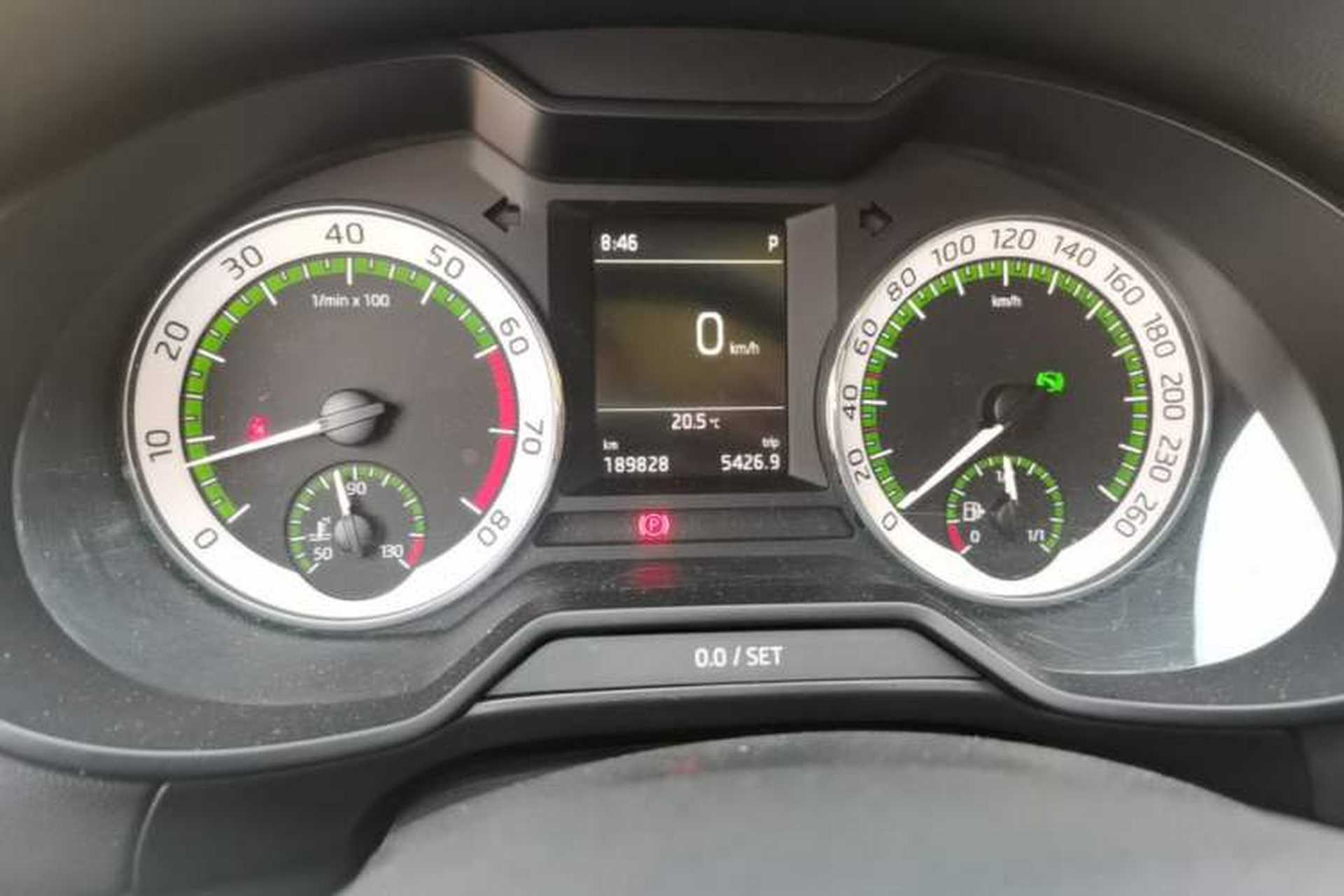 Used Skoda Octavia 2018 1.6L Automatic Luxury Edition Odometer Close Up