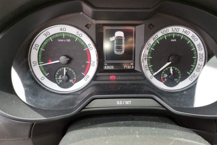 Used Skoda Octavia 2018 TSI230 DSG Luxury Edition Odometer Close Up