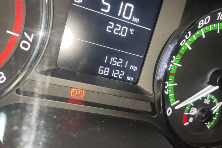 Used Skoda Octavia 2018 Station Wagon TSI230 DSG Comfort Edition Odometer Close Up