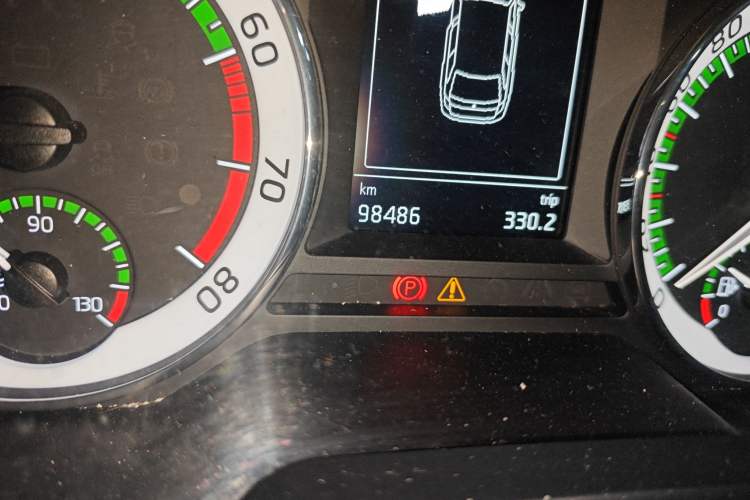 Used Skoda Octavia 2018 Station Wagon TSI280 DSG Luxury Edition Odometer Close Up