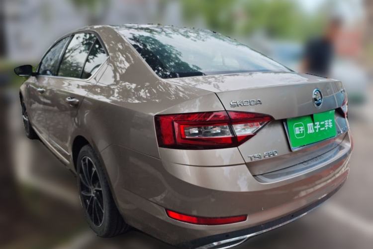 Used Skoda Octavia 2018 TSI280 DSG Luxury Edition Rear Left 45 Deg