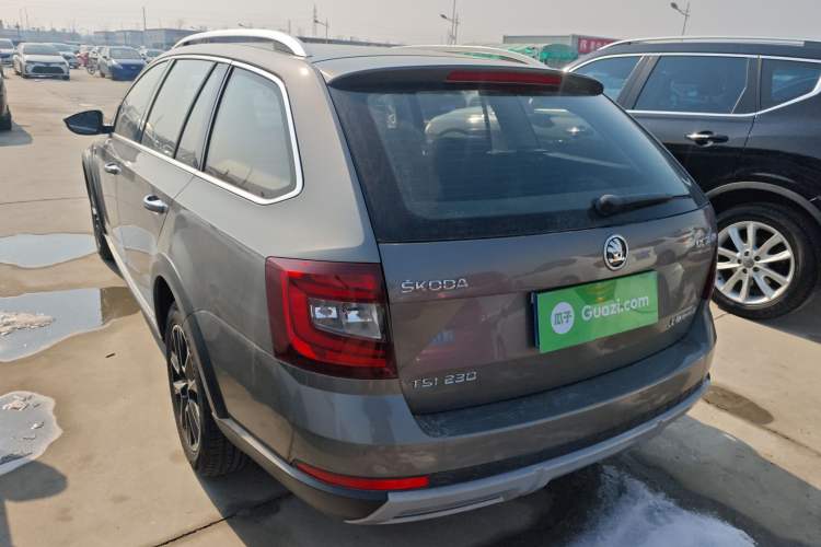 Used Skoda Octavia 2018 Station Wagon TSI230 DSG Luxury Edition Rear Left 45 Deg