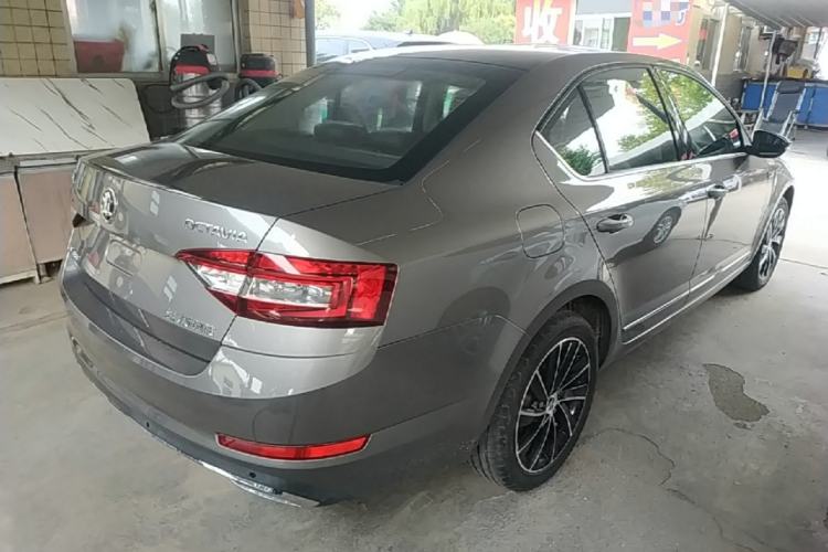 Used Skoda Octavia 2018 TSI280 DSG Luxury Edition Rear Right 45 Deg